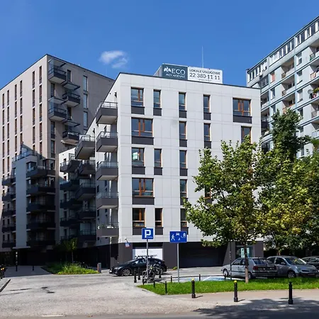 Aleja Solidarnosci 60b By Renters Apartment *